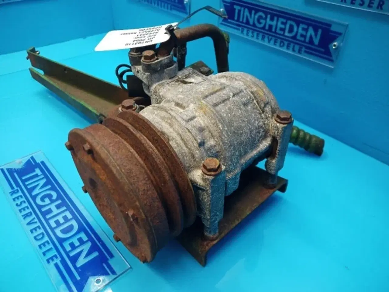 Billede 2 - John Deere 2054 A/C pumpe AZ44541