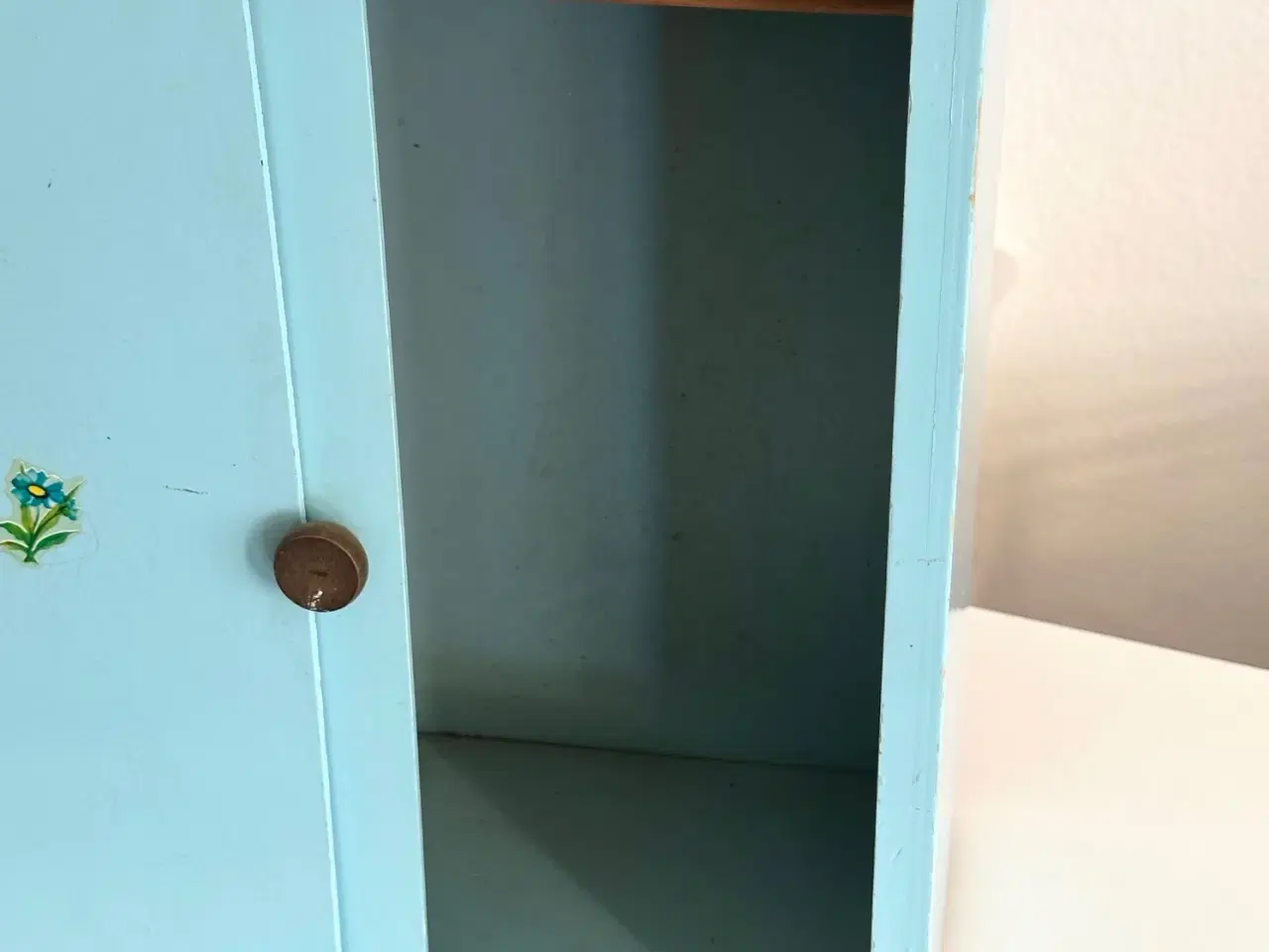 Billede 6 - Vintage dukkeskab m 2 låger