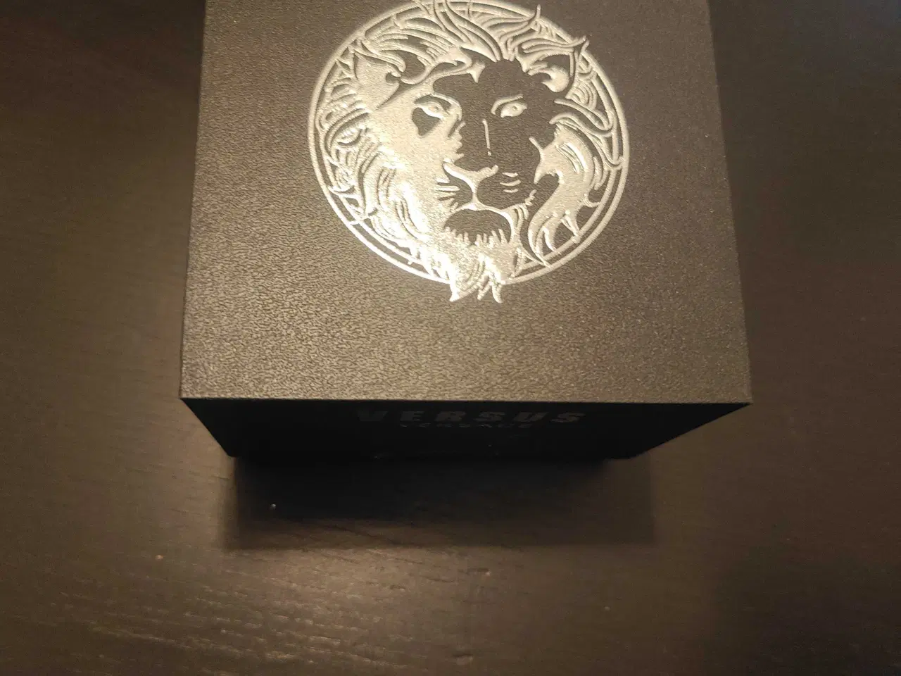 Billede 3 - Smukt og velholdt Versus Versace herreur.