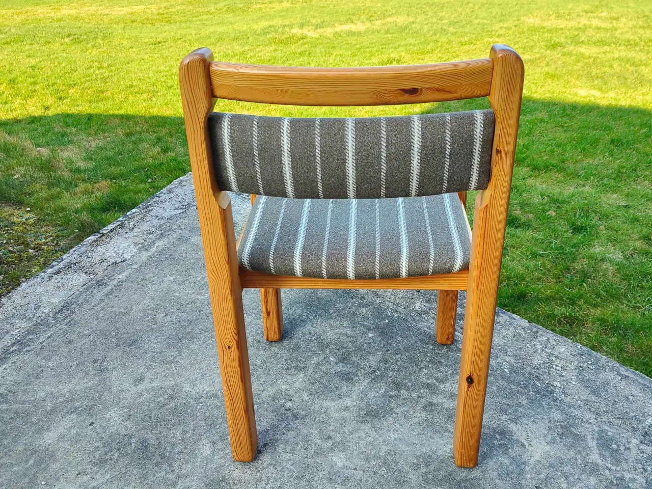 Billede 2 - 6 stk dansk producerede fyrretræs spisebords stole