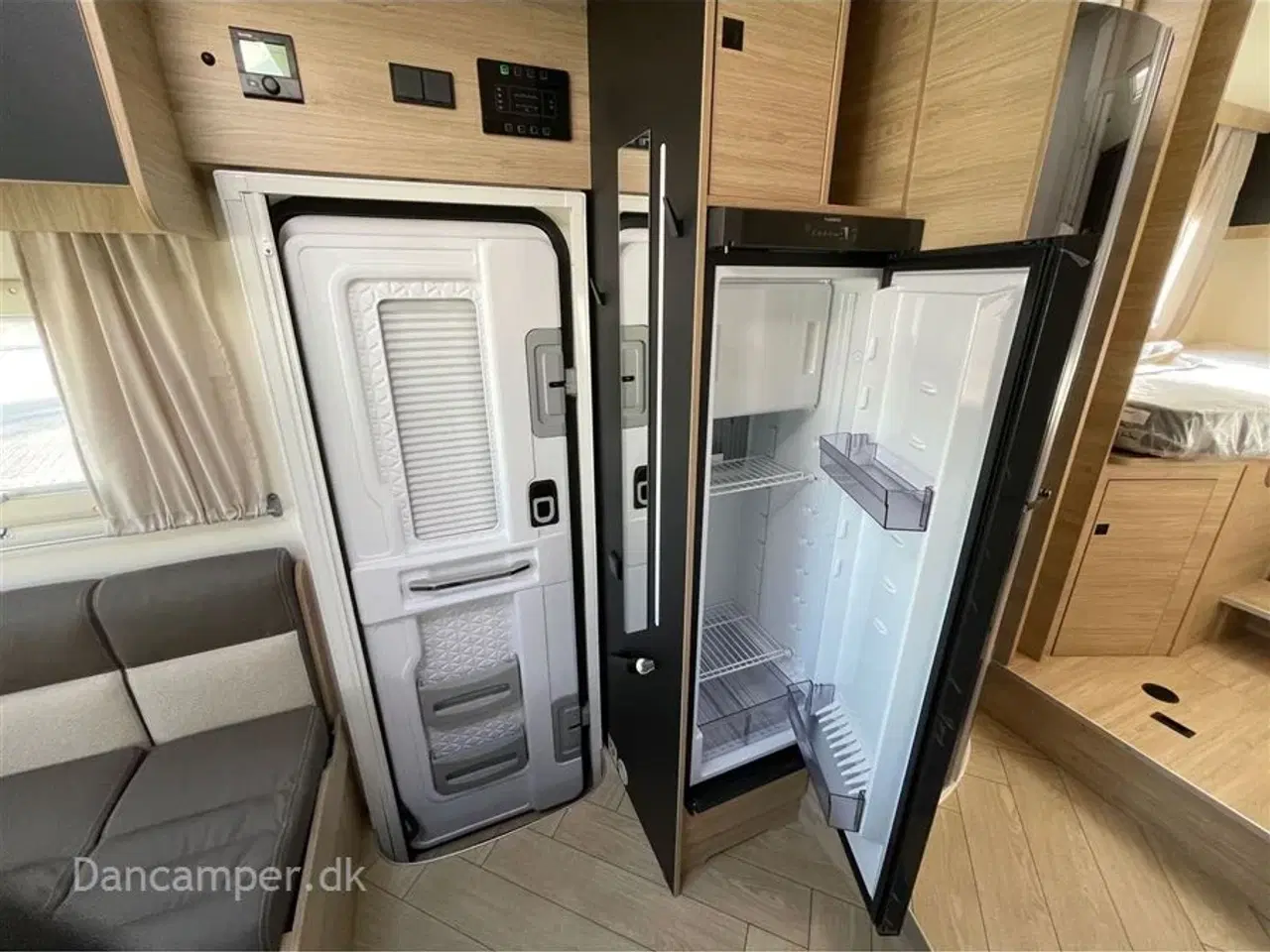 Billede 17 - 2026 - Chausson Fuldintegreret Chausson 7057 Titanium Line, 180 Hk og 8 trins automatgear, 4,4T heavy chassis