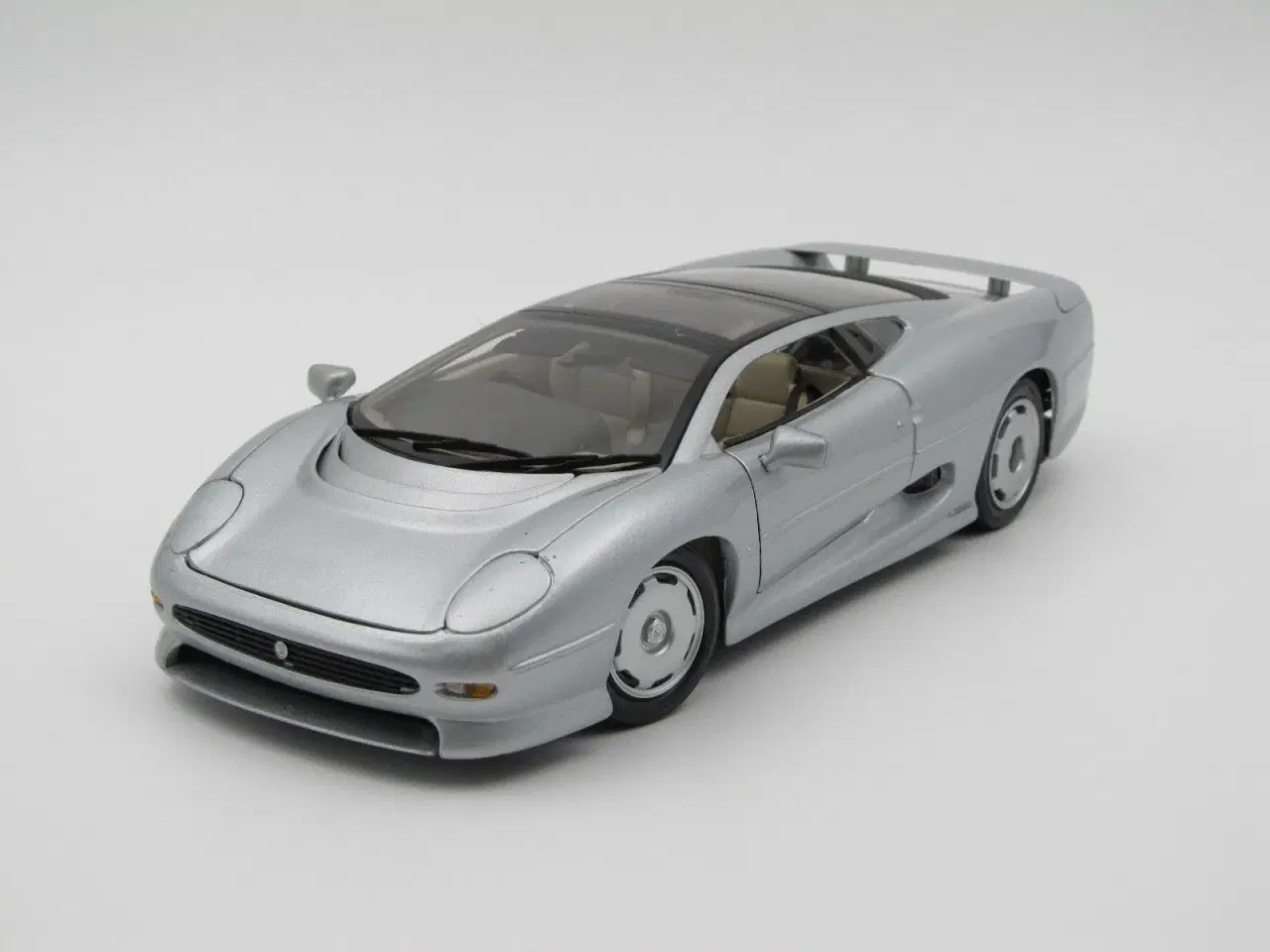 Billede 1 - 1992 Jaguar XJ220 1:18 