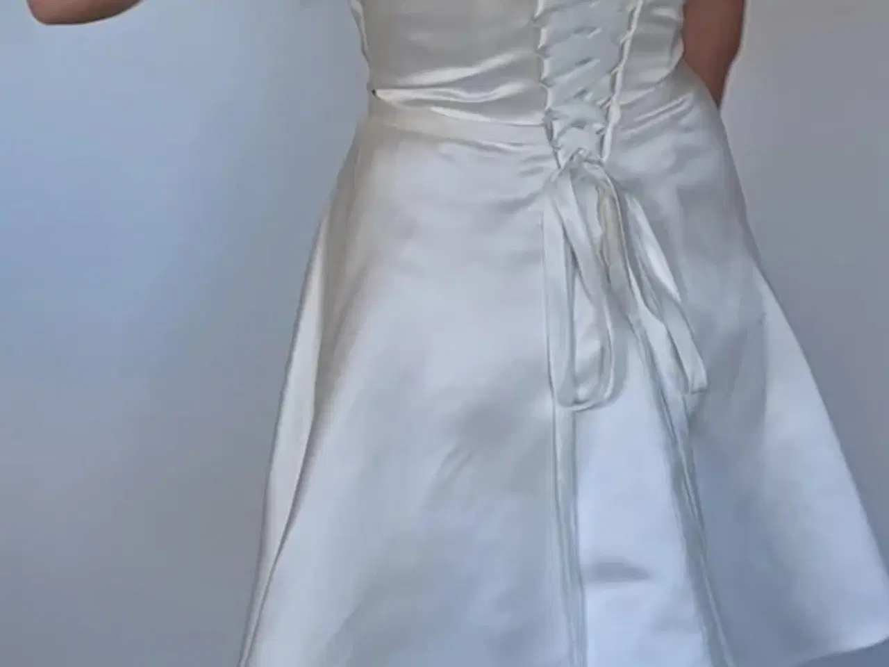 Billede 2 - Ny konfirmations kjole str 36