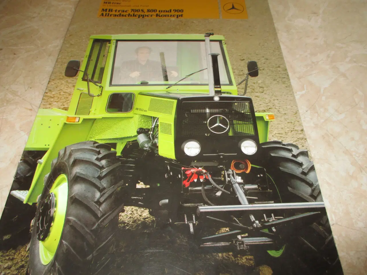 Billede 1 - Brochure  Mercedes Traktor