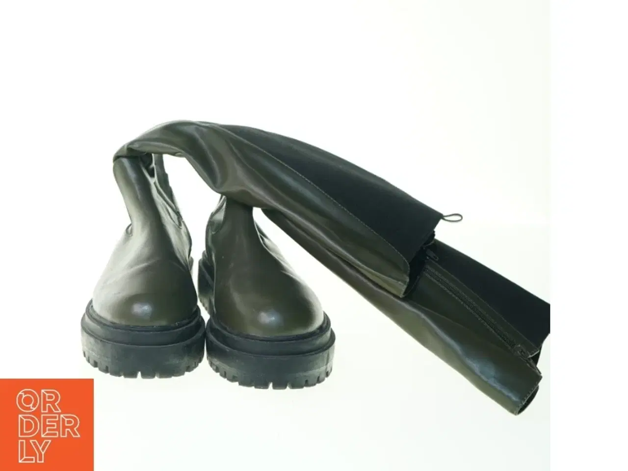Billede 2 - UBRUGTE Wide fit Støvler med elastik i skaftet forgodtbefindende plads til brede ben (str. 41)