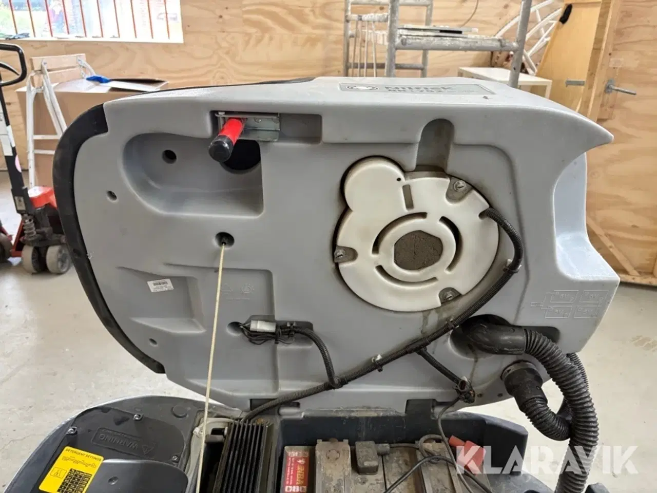 Billede 10 - Gulvvasker Nilfisk BR 752 ride-on scrubber-dryer