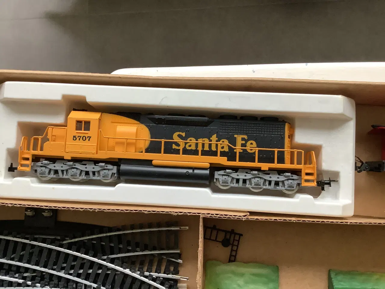 Billede 3 - SOLGT. Mehano US “Thunderbolt Express” togsæt. 