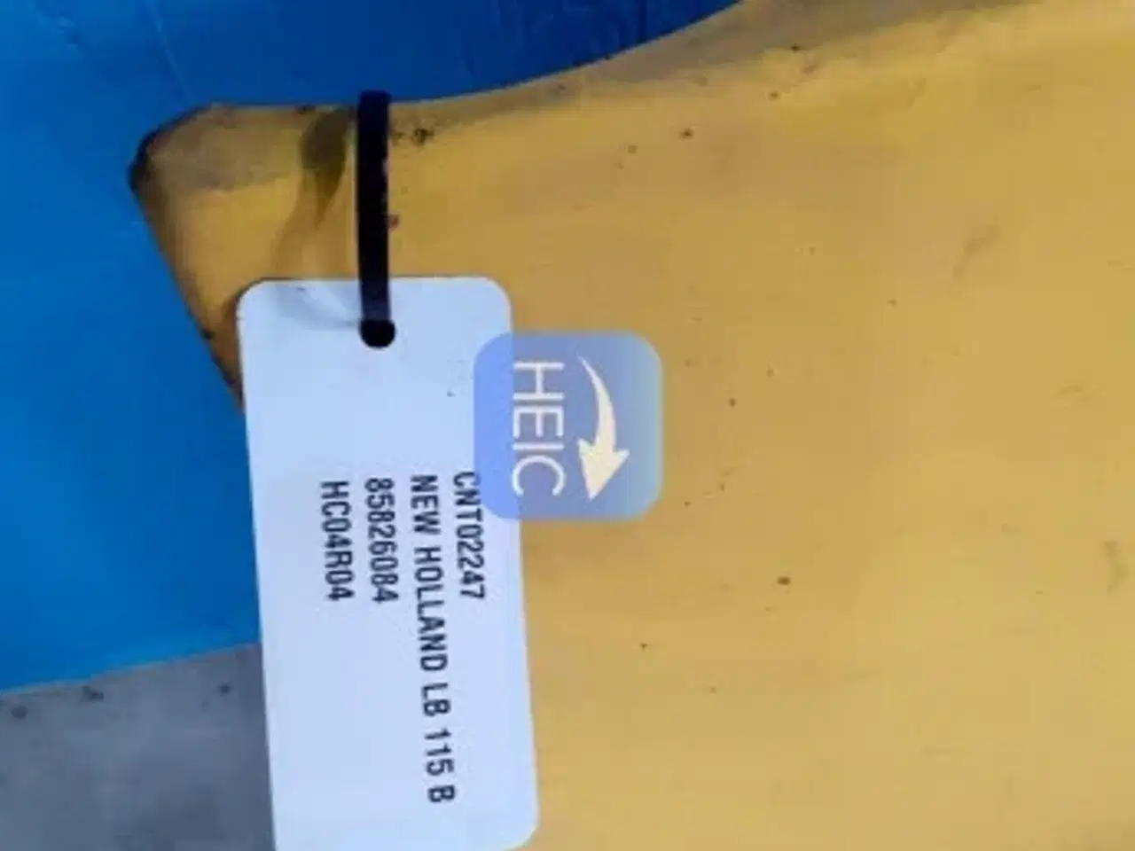 Billede 10 - New Holland LB115B Motorhjelm 85826084