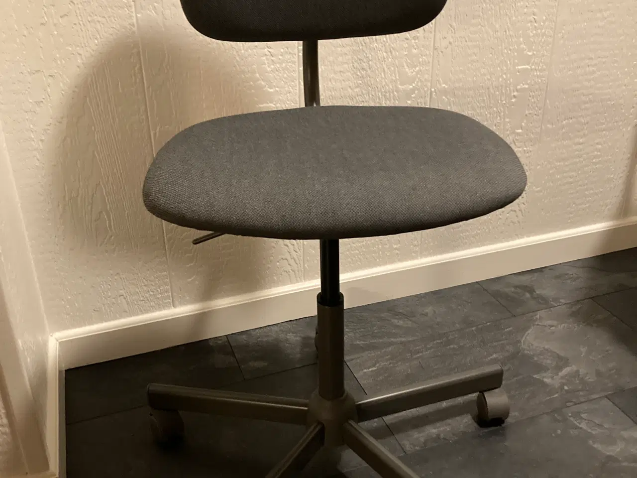 Billede 1 - Grå kontorstol