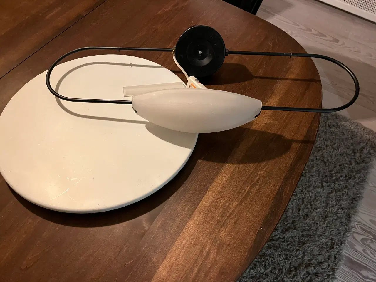 Billede 2 - Fin vintage lampe fra Arteluce model Spilla by Luc