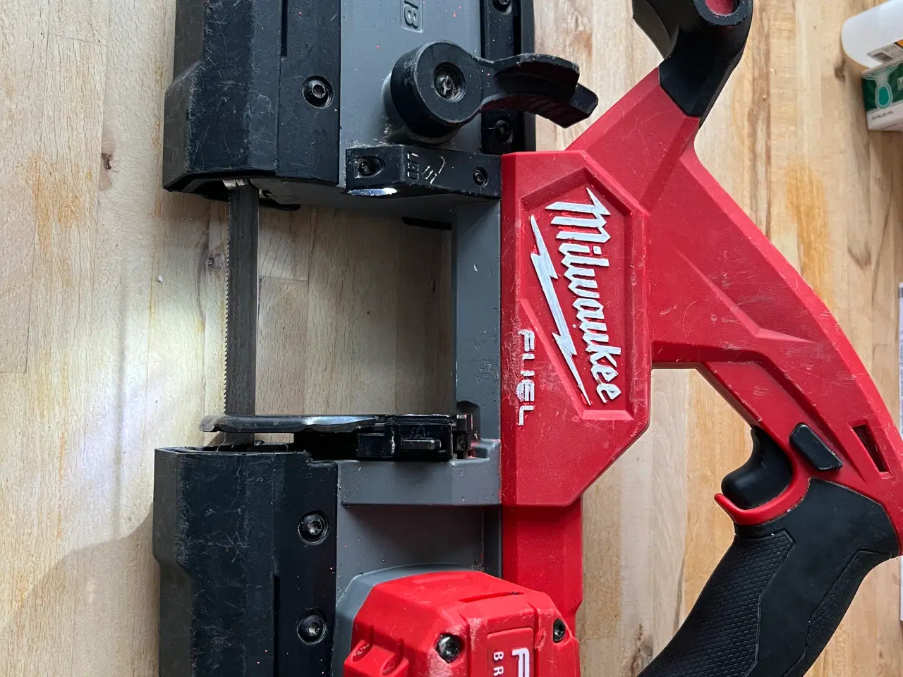 Billede 1 - Milwaukee båndsav uden batteri og oplader 