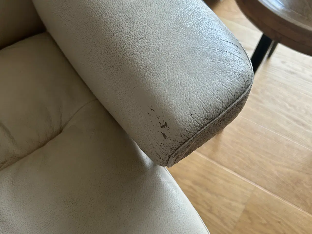 Billede 2 - Velholdte stressless stole med skammel