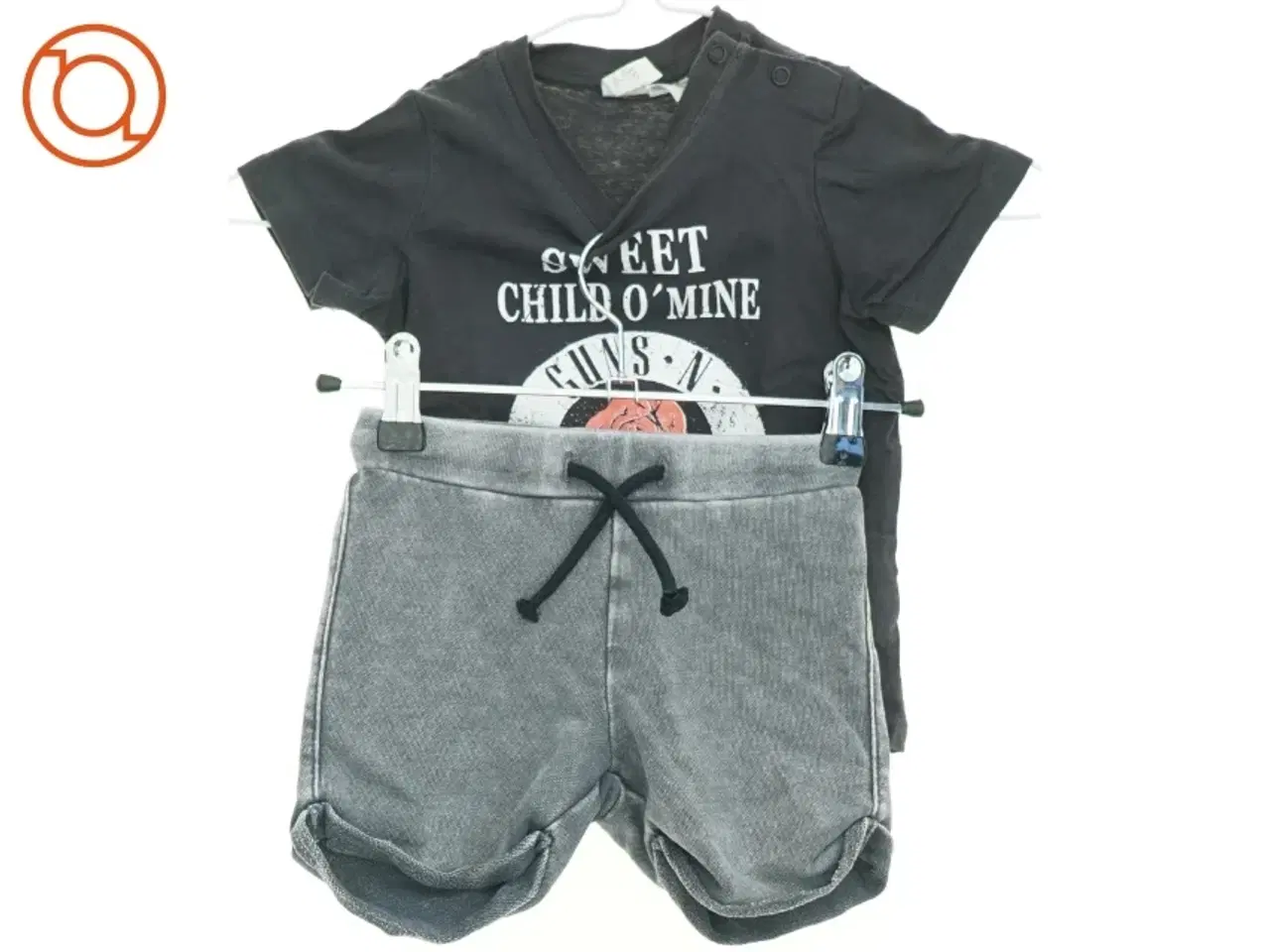 Billede 2 - Guns’n’Roses sæt H&M (str. 80 cm)