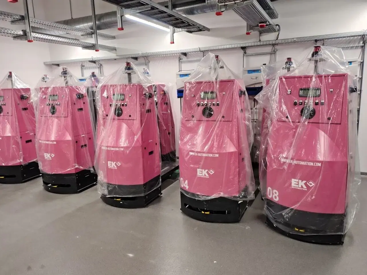 Billede 42 - Eleven Transport Robots and six chargers E&K AUTOMATION ECO L03