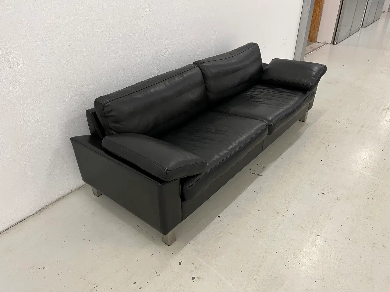 Billede 4 - Mogens Hansen MH995 3 Pers.Sofa i sort prestige.