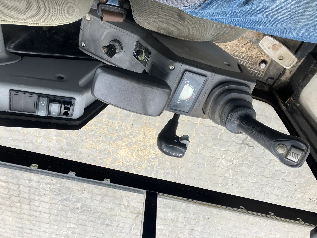 Billede 9 - CAT301.7. årg 2018.powertilt.2x propotionalstyring