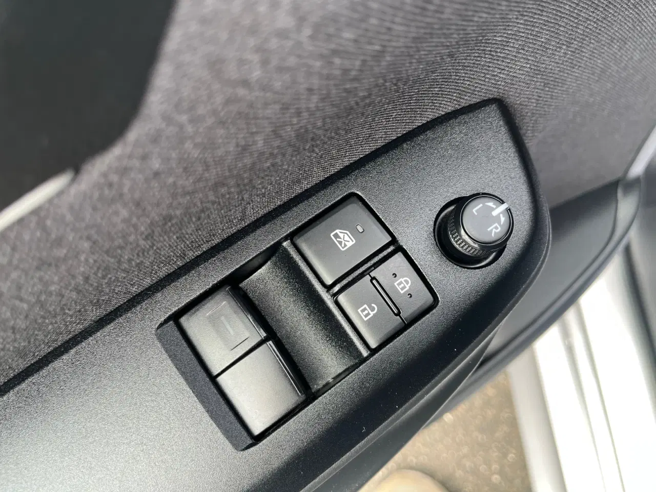 Billede 18 - Toyota Yaris 1,5 B/EL Essential Comfort VAN 116HK 5d Trinl. Gear