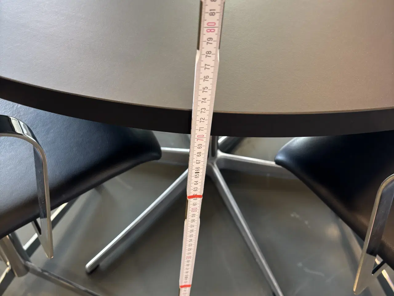 Billede 5 - Konference bord med 4 stole