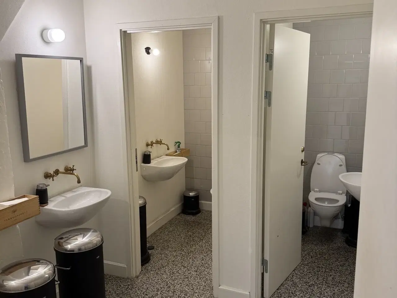 Billede 10 - Kontorplads ud til kanalerne på Christianshavn