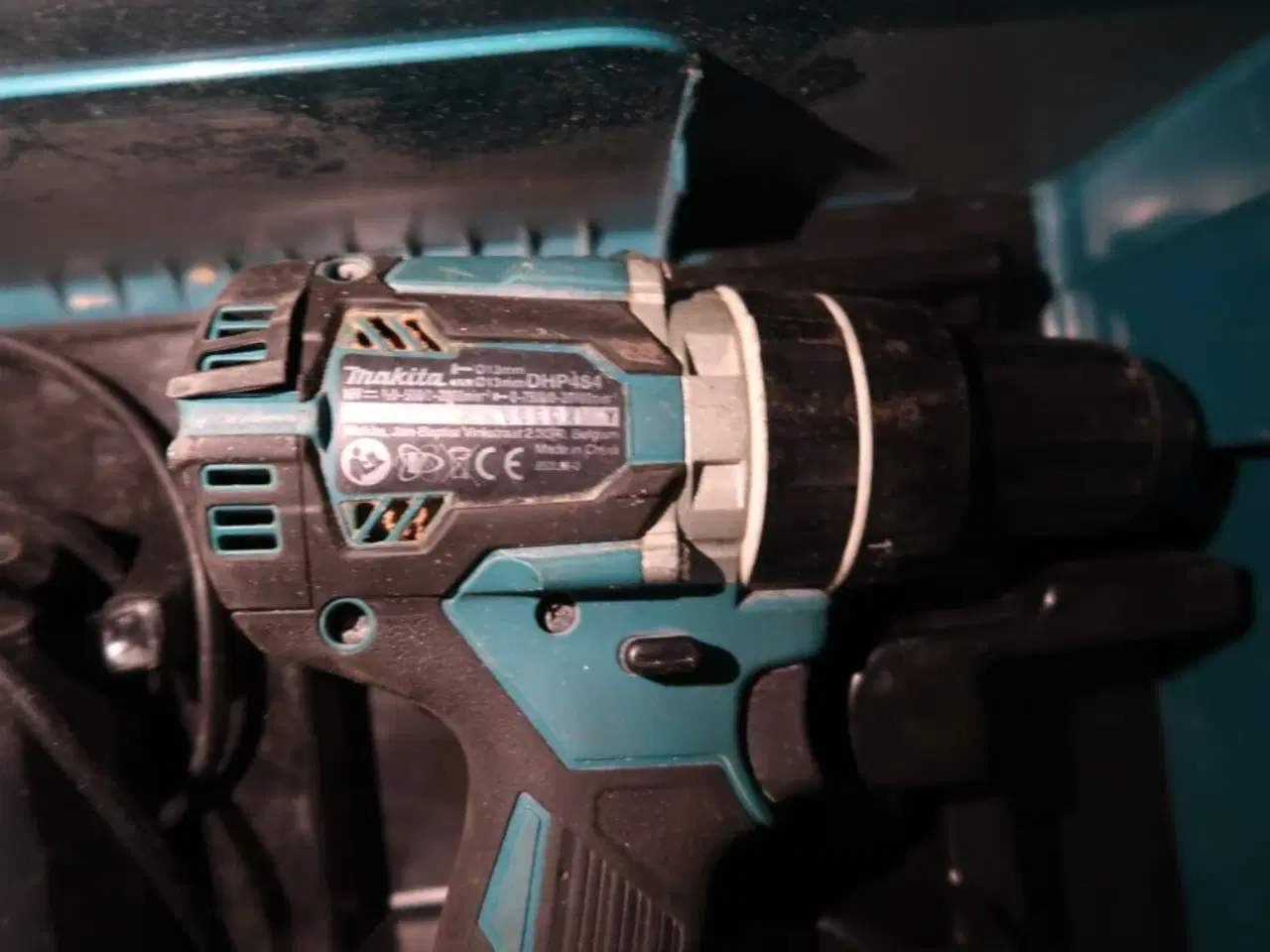 Billede 2 - Akku bore/skruemaskine MAKITA DHP484 med lader