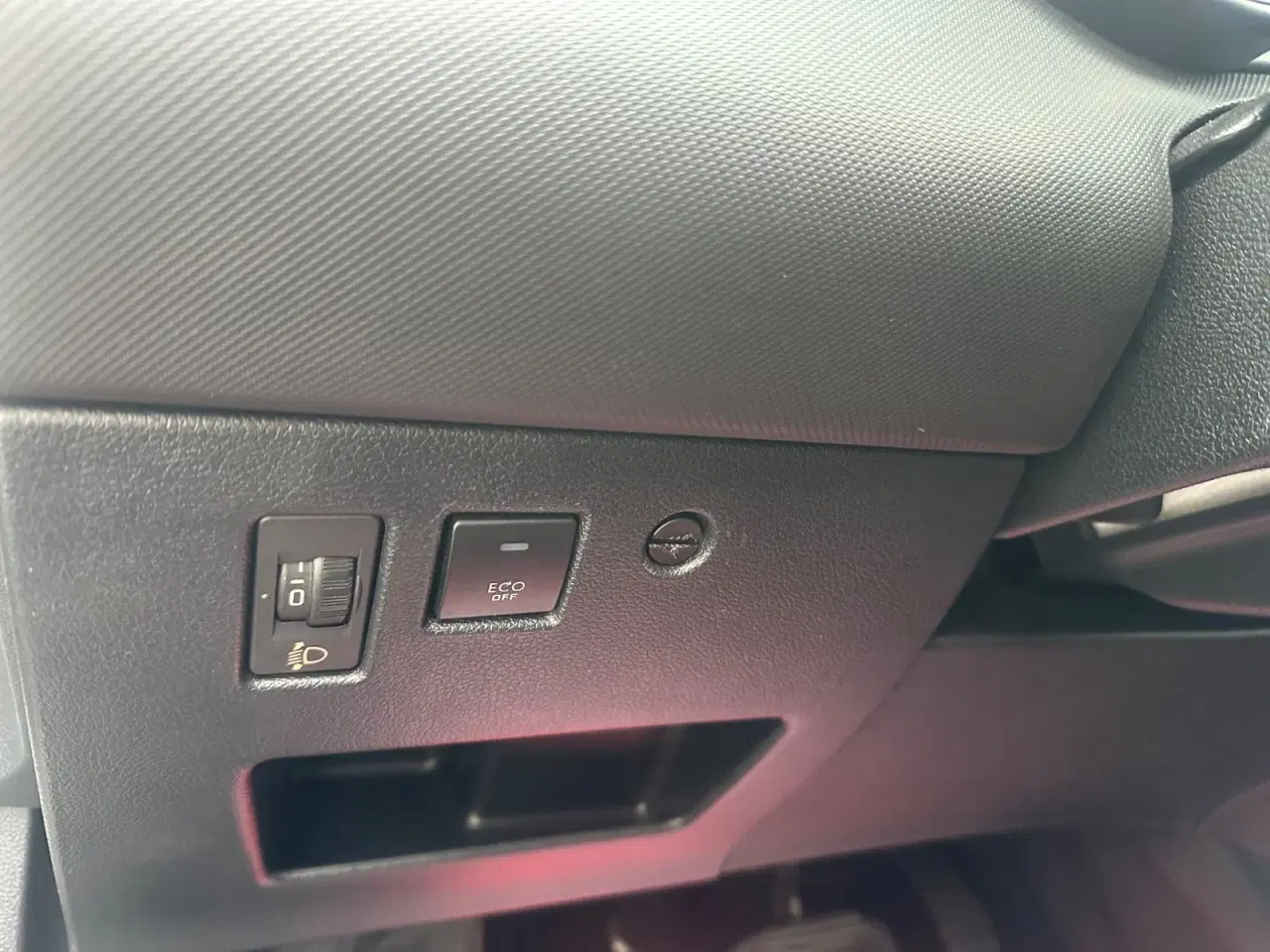 Billede 22 - Peugeot 308 1,6 e-HDi 112 Active ESG