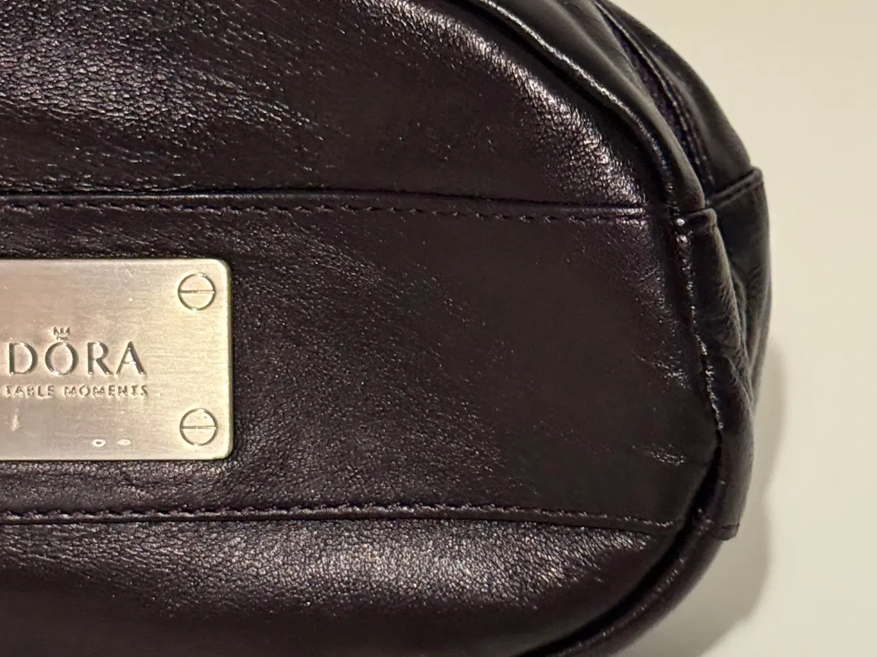 Billede 16 - Pandora kosmetikpung m. to spejle og stofpose