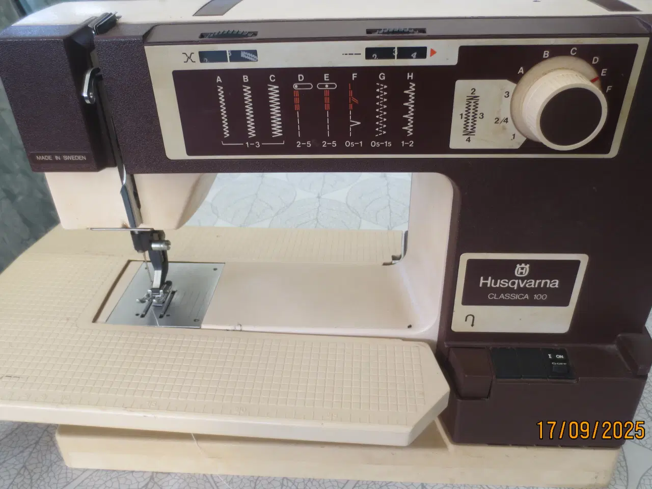 Billede 3 - 1 stk Husqvarna Model Classica 100 Symaskine