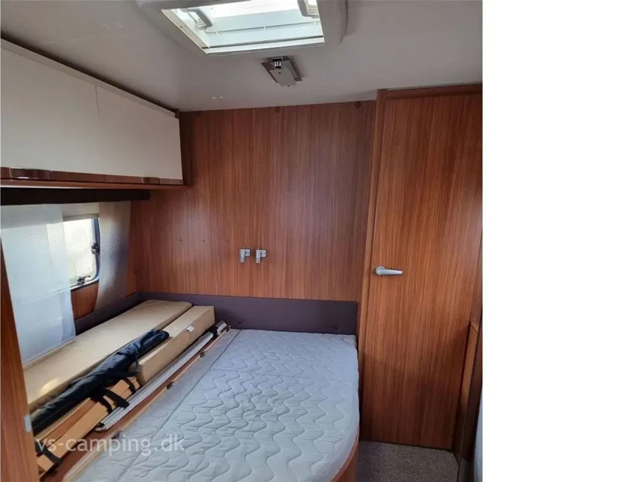 Billede 8 - 2014 - Adria Adora 643 UT LÆKKER RUMMELIG CAMPINGVOGN MED ALDEVARME, RUNDSIDDEGRUPPE, FRANSK SENG OG STORT BADEVÆRELSE