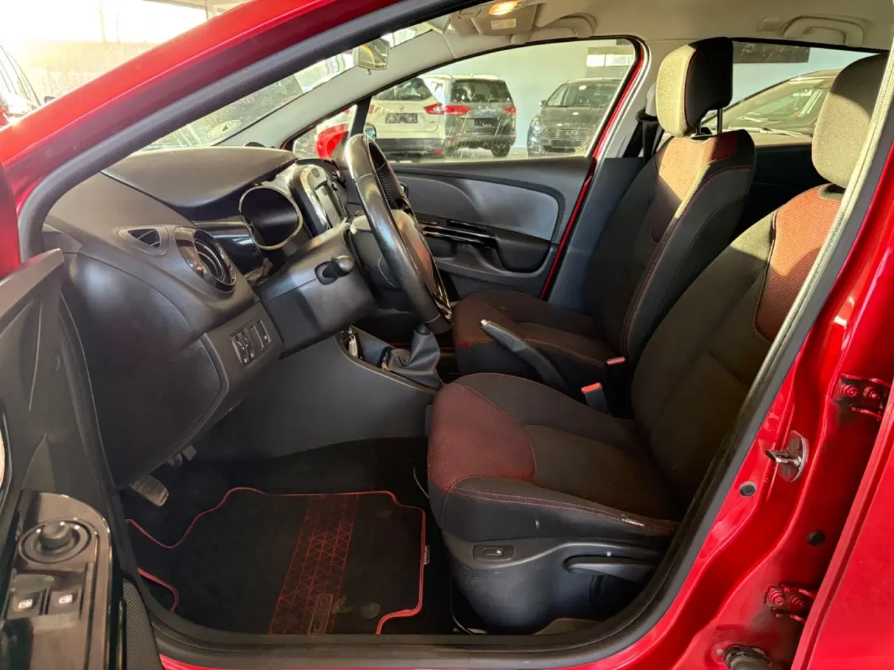 Billede 8 - Renault Clio IV 1,5 dCi 90 Expression Sport Tourer