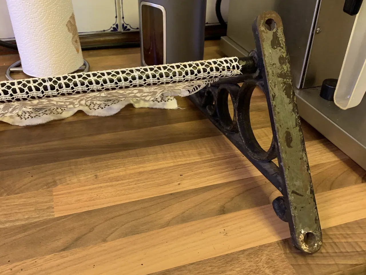 Billede 5 - Smedejerns hylde med net 