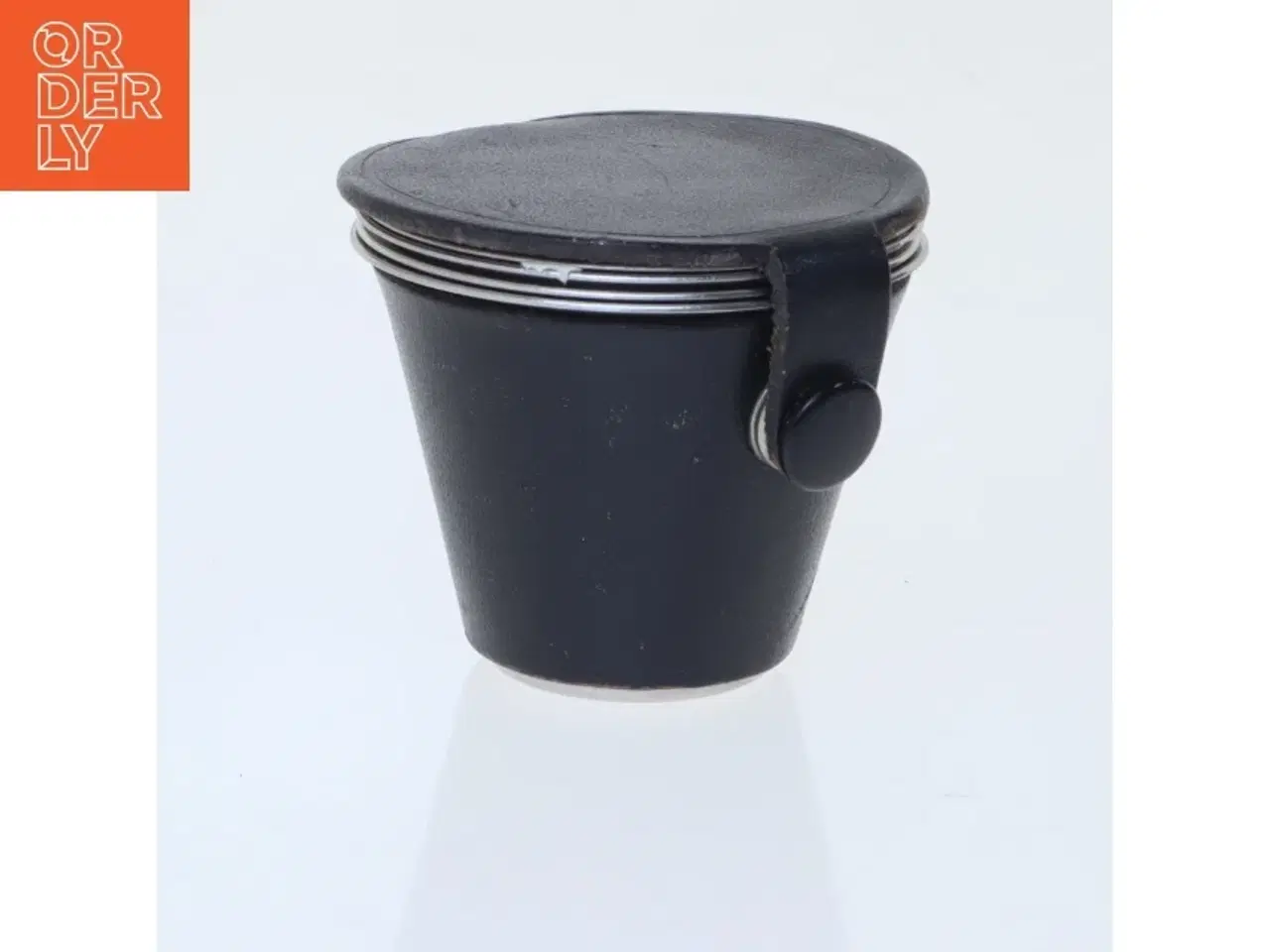 Billede 1 - Sammenklappelig rejsekrus i læderetui (str. Ø. 5 cm. længde. 4,5)