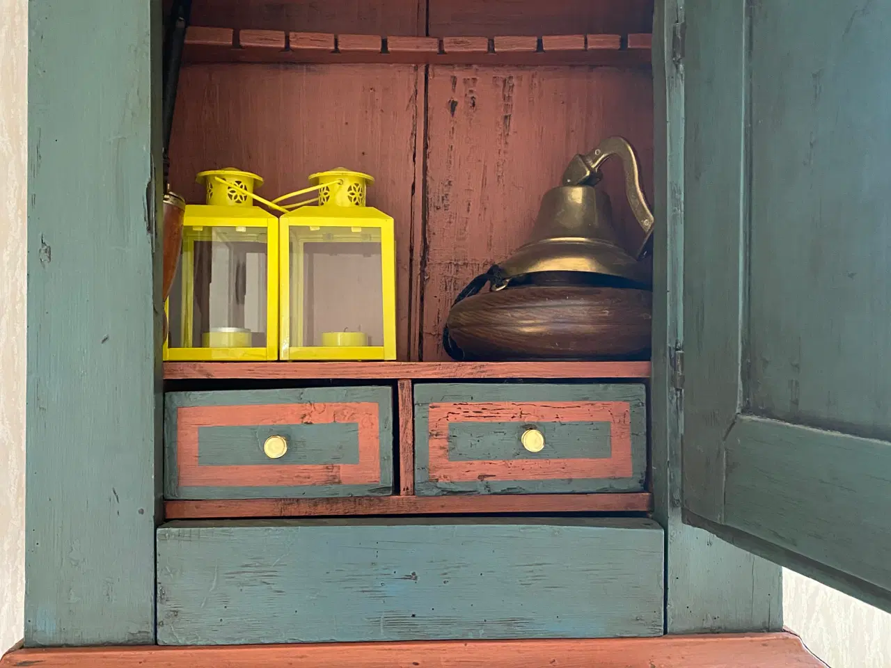 Billede 4 - Gammel Almue malet tobaksdkab