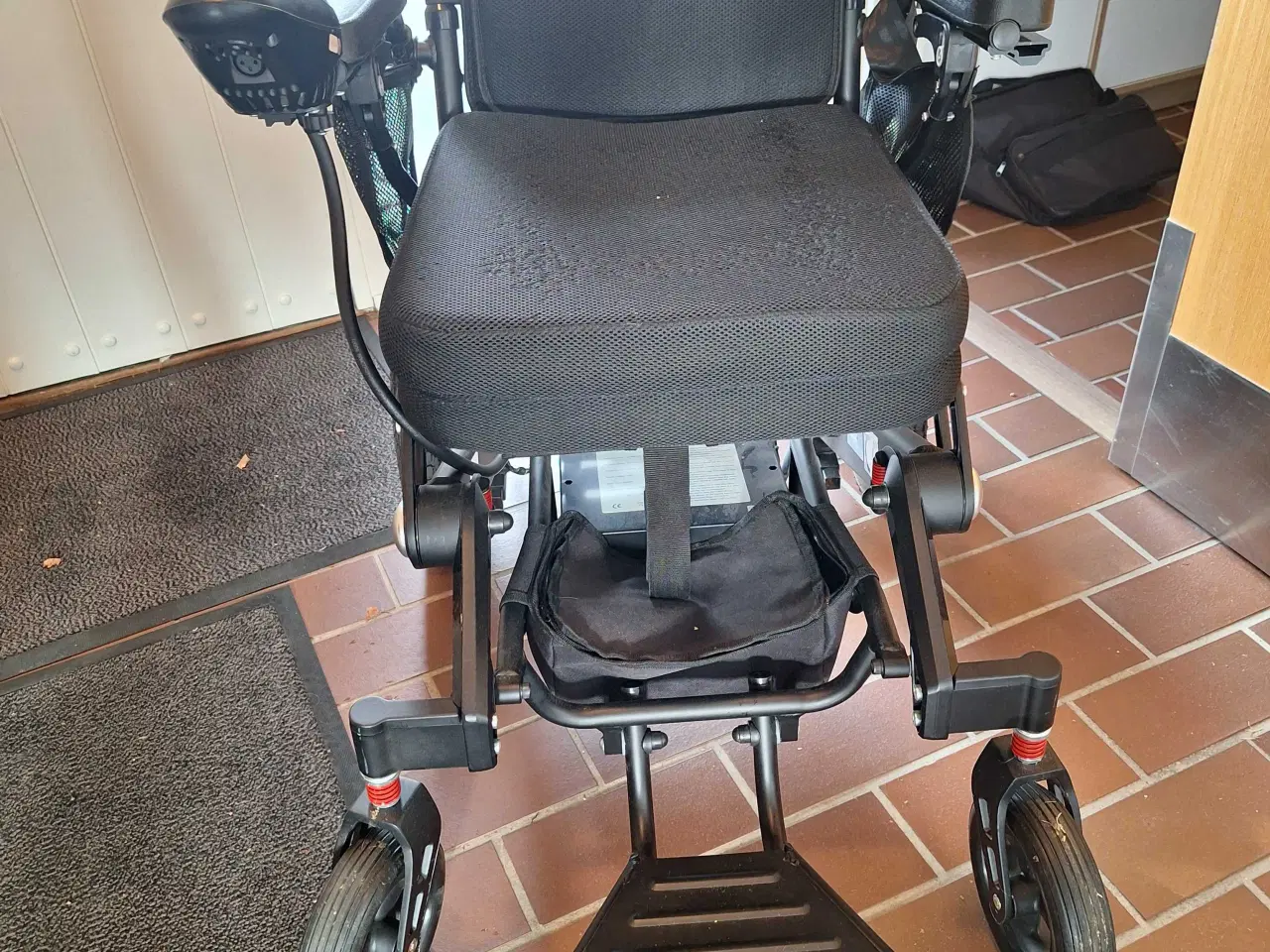 Billede 1 - El kørestol 