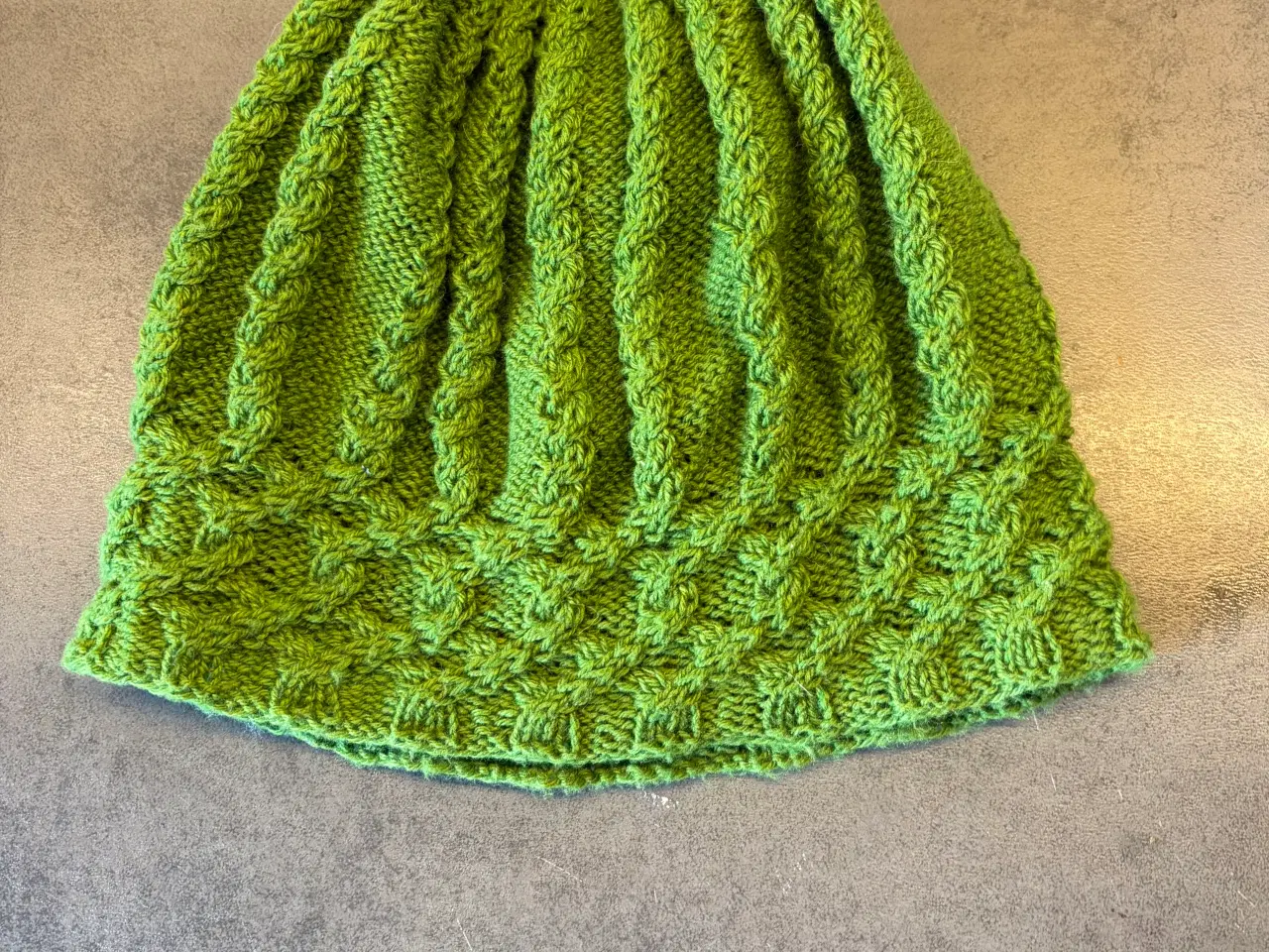 Billede 5 - Strikhue som Dronning Mary