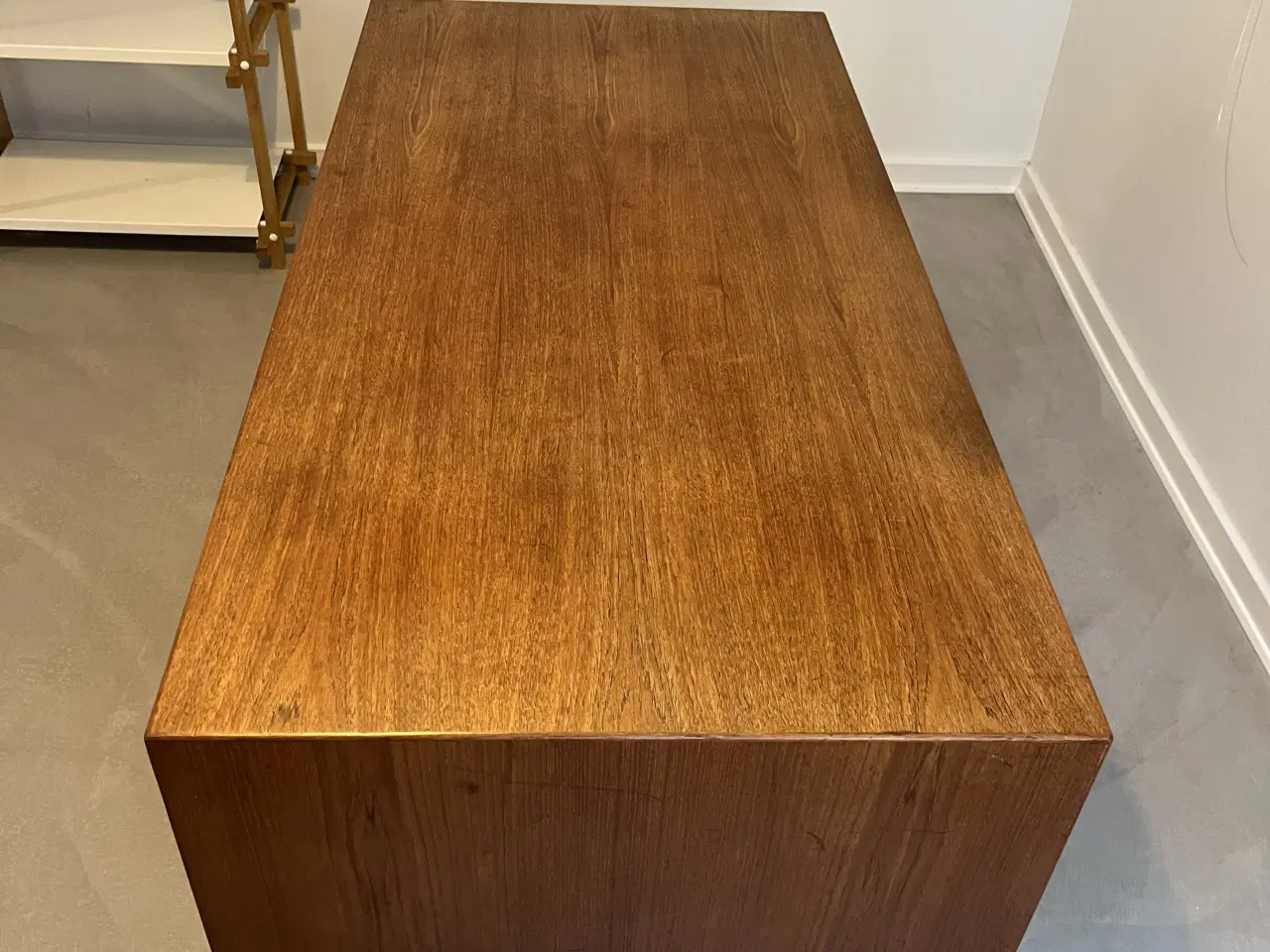 Billede 2 - Skrivebord i teak - Arkitekttegnet