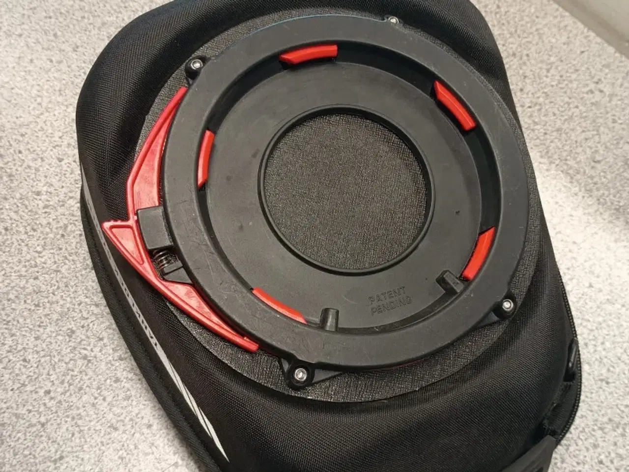 Billede 4 - GIVI Tanktaske TANKLOCK 6L - SPORT-T