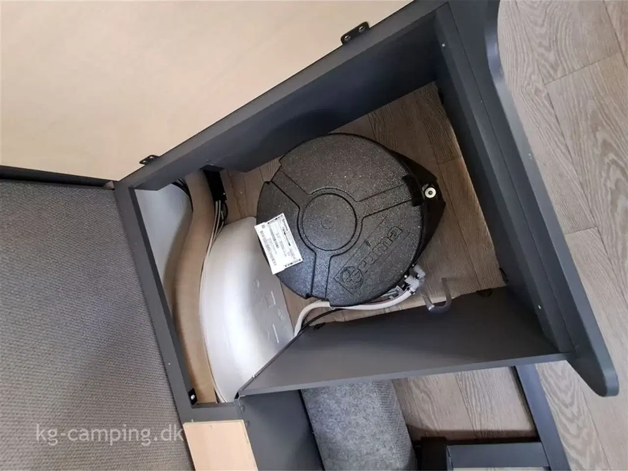 Billede 17 - 2026 - Hobby Excellent 460 SL   2026 model - Flot lille rejsevogn som kan nedvejes til 1350 kg.