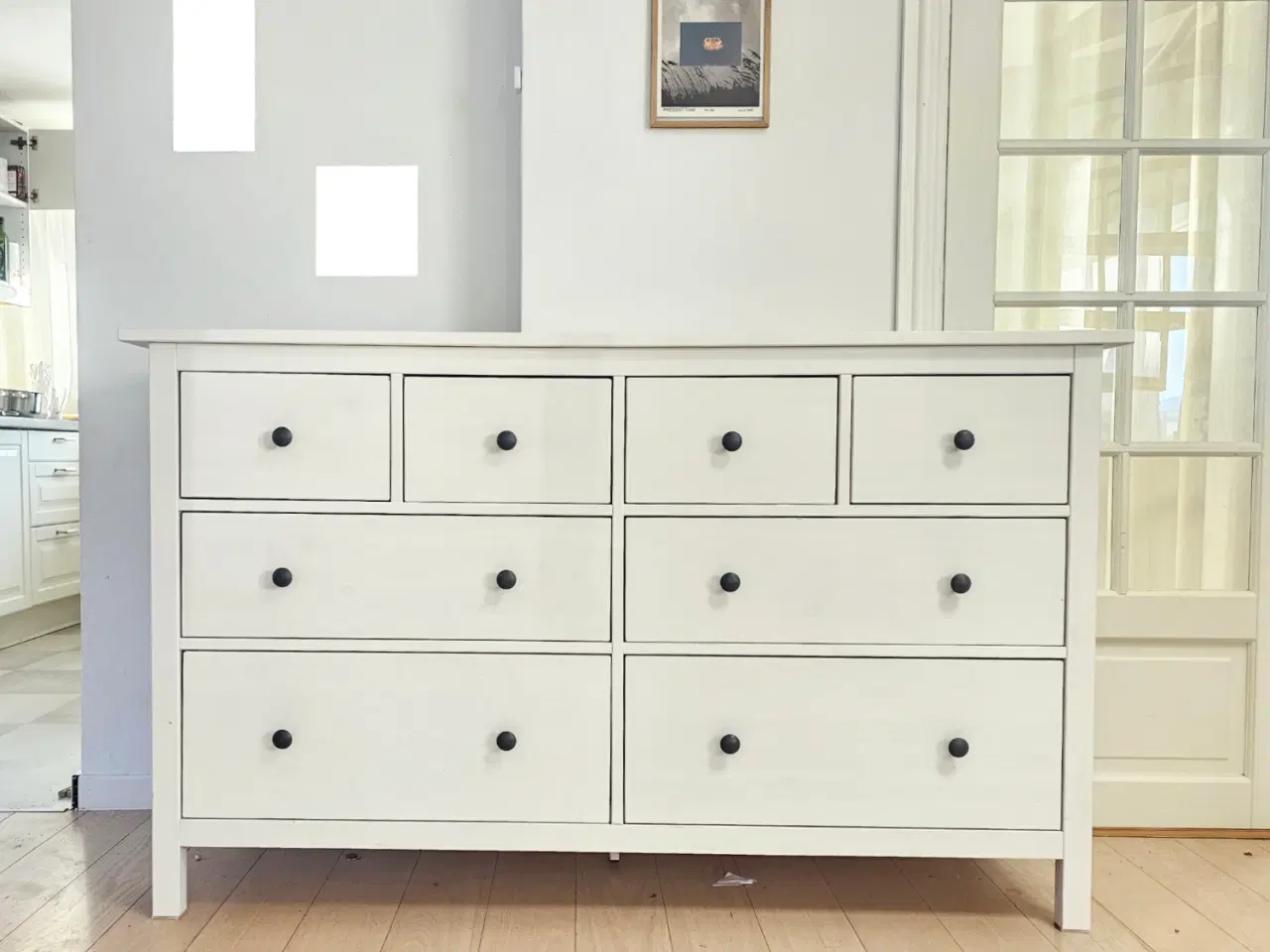 Billede 1 - Hemnes-kommode fra Ikea med 8 skuffer & pusleplads
