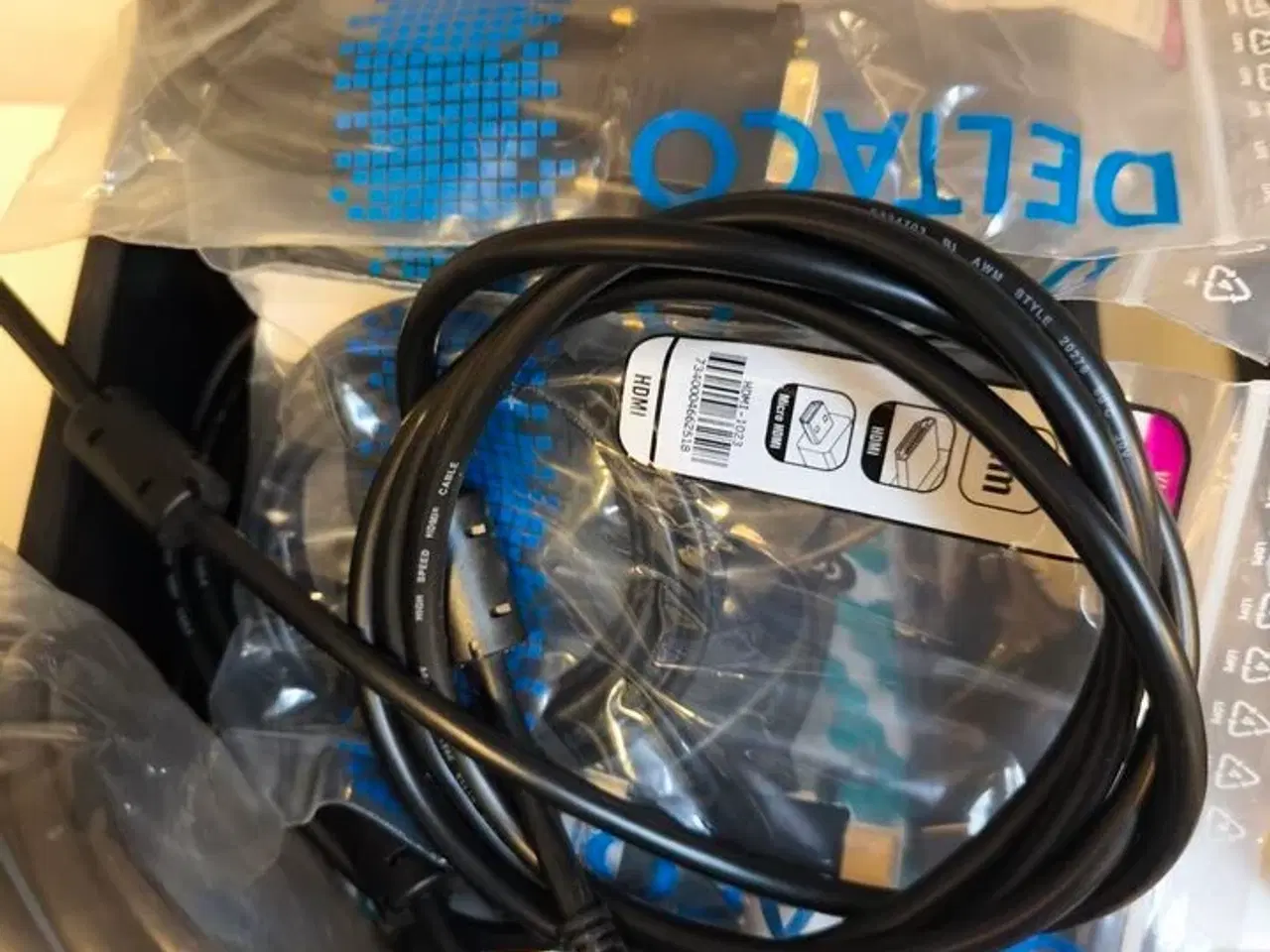 Billede 1 - Kasse med blandet IT udstyr (se billeder)