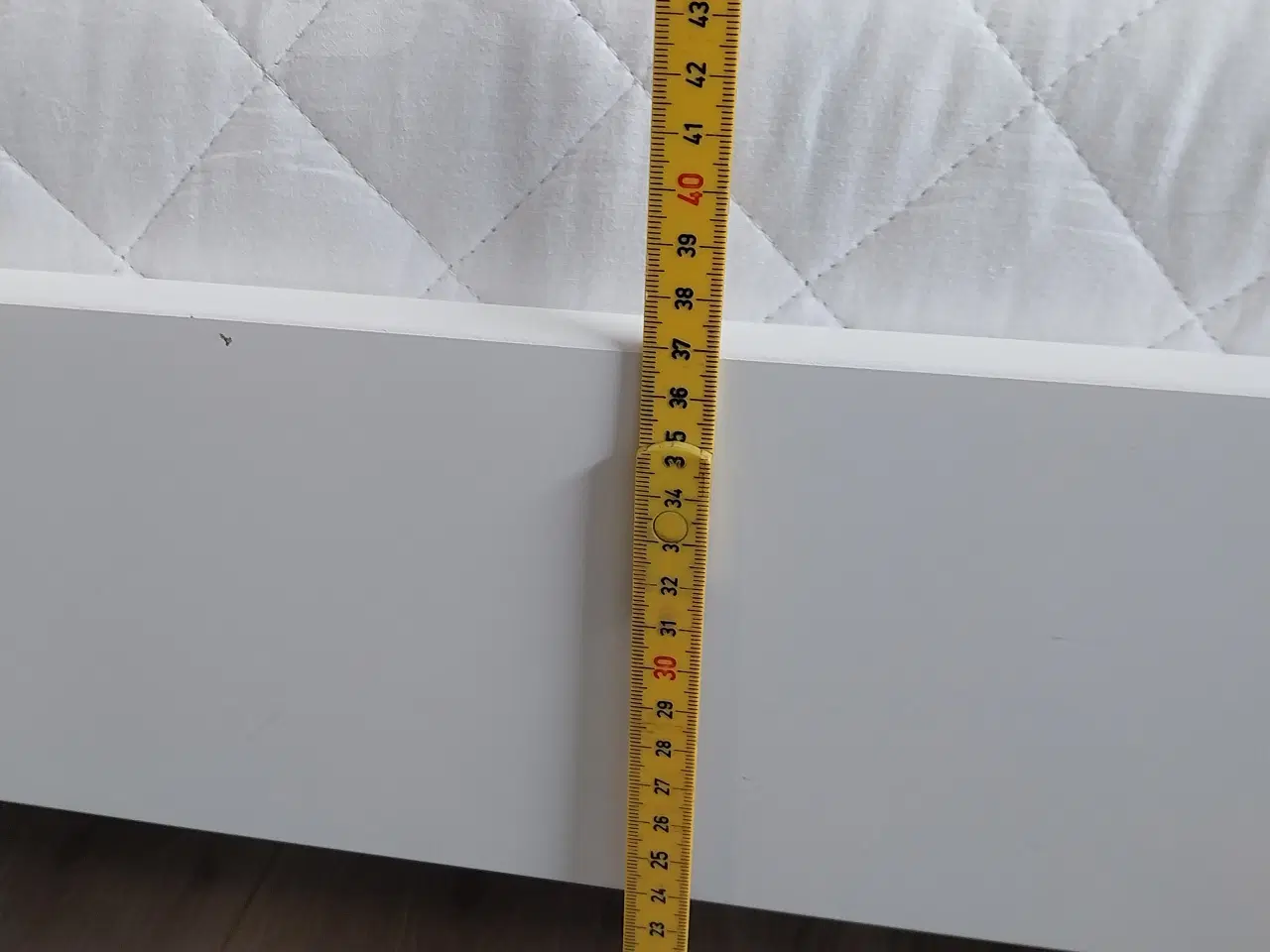 Billede 2 - juniorseng med madras sælges