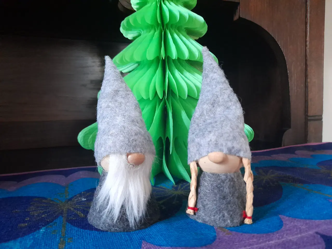 Billede 4 - Julepynt i træ.