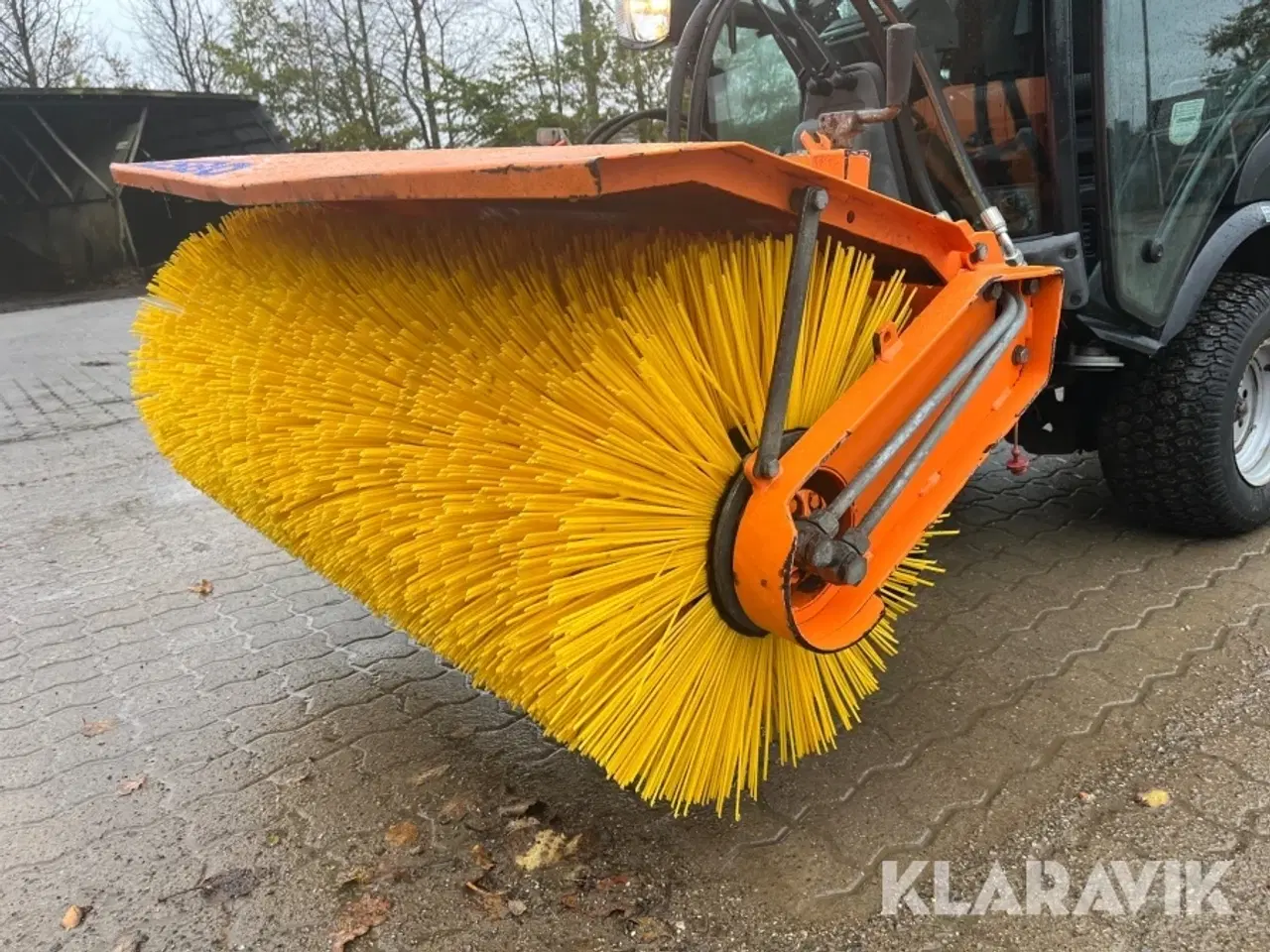 Billede 12 - Redskabsbærer Kärcher MIC 34C