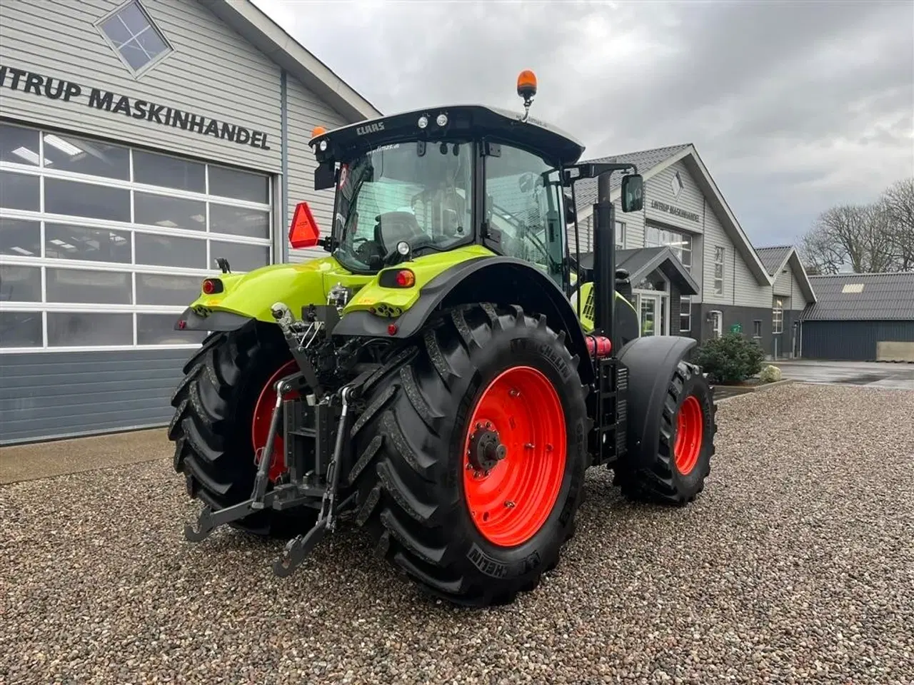 Billede 14 - CLAAS Axion 830 med frontlift og front PTO