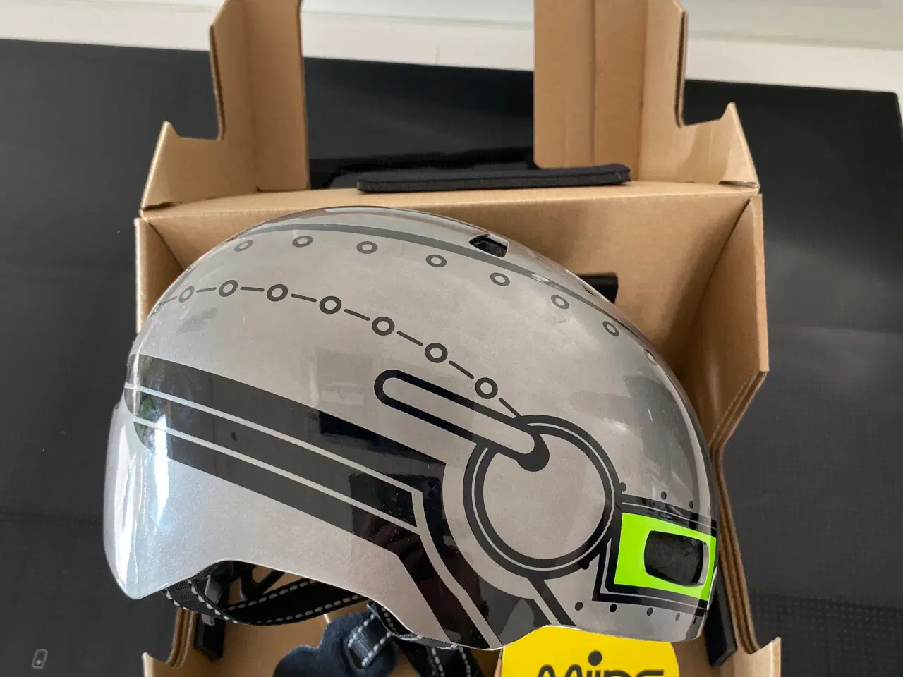 Billede 4 - Nutcase little Nutty T - Roby Boy med MIPS - ny