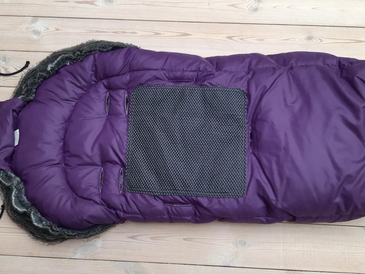 Billede 3 - BabyTrold kørepose - med DUN - FLOT STAND