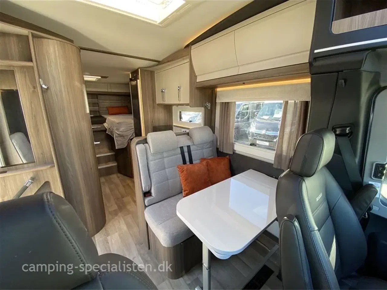 Billede 6 - 2024 - Kabe Novum X 750 LGB   Kabe Novum X 750 LGB model 2024 kun kørt 6.000 km kan nu ses hos Camping-Specialisten
