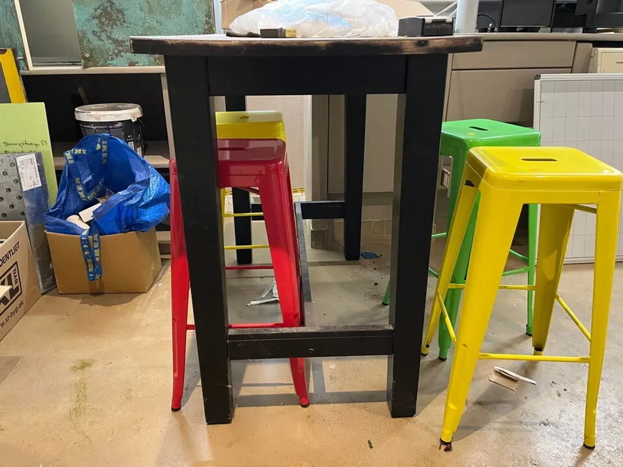 Billede 6 - Spisebord m. 4 skamler