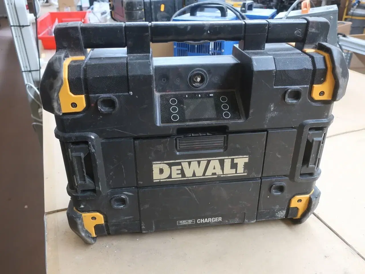 Billede 1 - Radio med lader DEWALT DWST-81078-QW