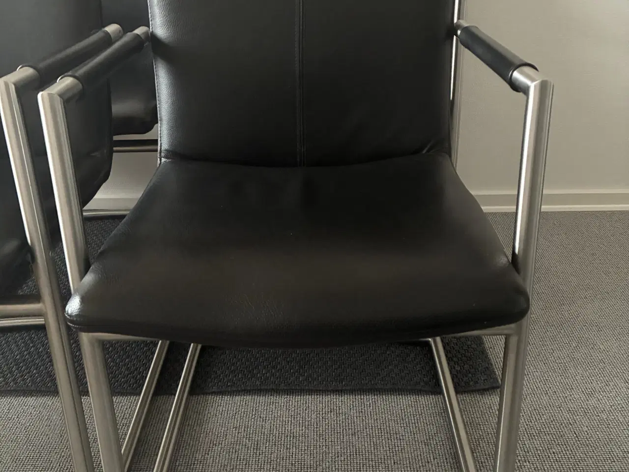 Billede 2 - 6 læderstole med armlæn