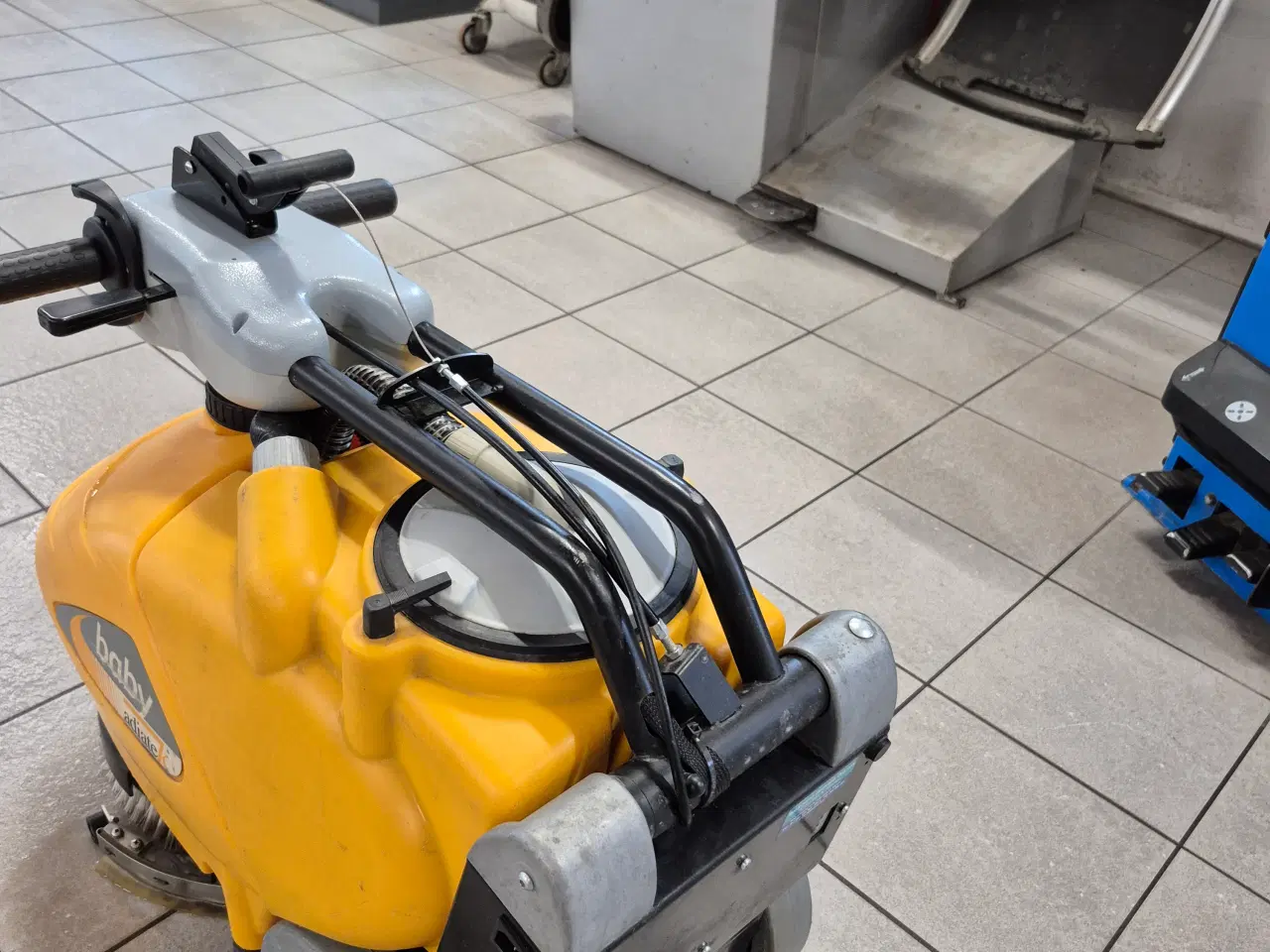 Billede 4 - Gulvvasker Adiatek.